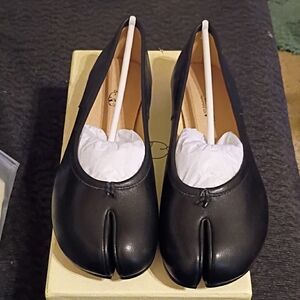 WoodChuckSato  Tabi Black Leather Ballet Flats